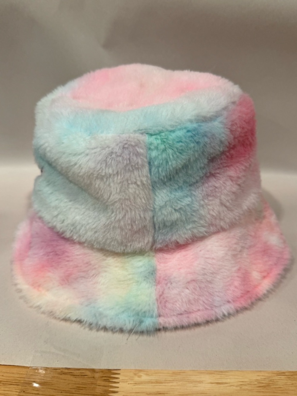 Peter Grimm x Grateful Dead Pastel Pink and Light Blue Plush Fuzzy Bucket Hat - Picture 2 of 6